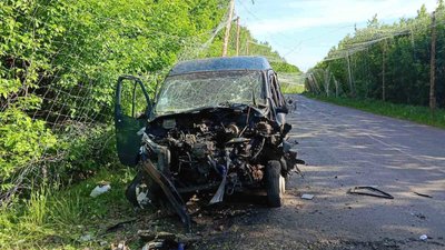 Наслідки російського удару в автобус на Глухівщині, 3 травня 2026 року