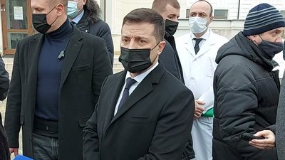 "Ніхто про них не знає або вдають, що не знають": Зеленський — про нелегальні пансіонати "Ніхто про них не знає або вдають, що не знають": Зеленський — про нелегальні пансіонати