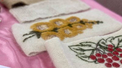 Житомирянка Олена Пряха створює зимовий одяг та аксесуари з собачої шерсті Житомирянка Олена Пряха створює зимовий одяг та аксесуари з собачої шерсті