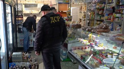 У Тернополі поліцейські виявили підпільний продаж спиртного