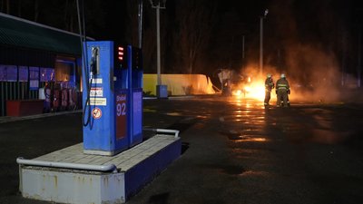 У Харкові сталася пожежа на АЗС, коли РФ вдарила по місту: що відомо про займання У Харкові сталася пожежа на АЗС, коли РФ вдарила по місту: що відомо про займання