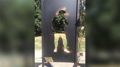 У Кропивницькому встановили "Дзвін пам'яті" за загФрагмент памятного знаиблими бійцями ЗСУ