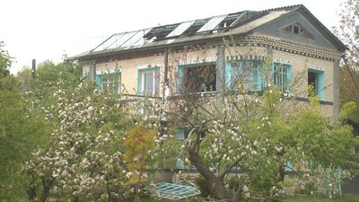 Пів року потому: хмельничани й досі чекають на відновлення житла після російського обстрілу Пів року потому: хмельничани й досі чекають на відновлення житла після російського обстрілу
