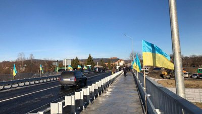 У Косові на Івано-Франківщині відкрили міст У Косові на Івано-Франківщині відкрили міст