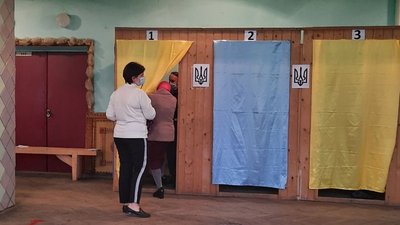 На Гуцульщині голосують без паспортів та поза кабінками На Гуцульщині голосують без паспортів та поза кабінками