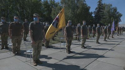 10 місяців замість 6 провели на фронті бійці 1-ї окремої танкової бригади через карантин