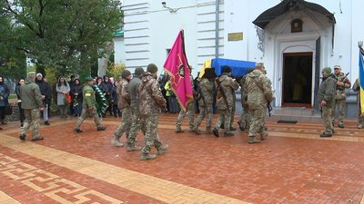 У Сумах попрощалися із загиблим солдатом Максимом Ушаковим У Сумах попрощалися із загиблим солдатом Максимом Ушаковим