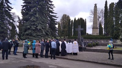 У Тернополі вшанували пам'ять загиблих в Другій світовій війні У Тернополі вшанували пам'ять загиблих в Другій світовій війні