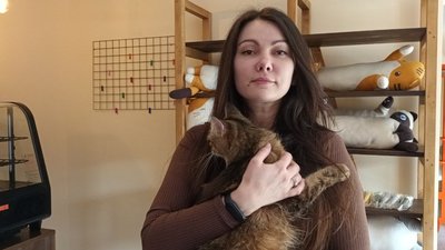 жінка з котом жінка з котом