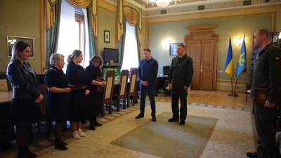 Нагороди вручили рідним загиблих Нагороди вручили рідним загиблих