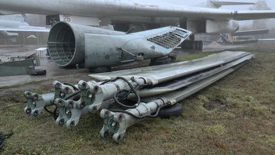 В полтавський музей привезли гвинтокрил Мі-6А В полтавський музей привезли гвинтокрил Мі-6А