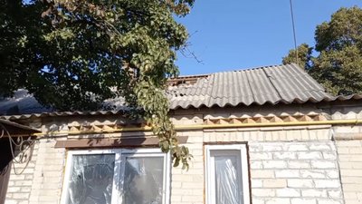 "Почало все летіти, свистіти". Окупанти вкотре обстріляли селище Комишуваху на Запоріжжі