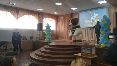 "У Патрона": в укритті житомирського ліцею №28 відкрили шкільне кафе "У Патрона": в укритті житомирського ліцею №28 відкрили шкільне кафе