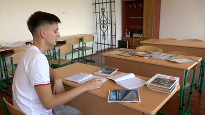 "У мене немає такого, що мені щось не вдається". Випускник з Прикарпаття склав мультитест на 600 балів "У мене немає такого, що мені щось не вдається". Випускник з Прикарпаття склав мультитест на 600 балів