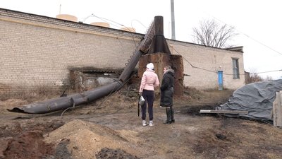 Учнів волинської школи, у якій вітер повалив димар, перевели на дистанційне