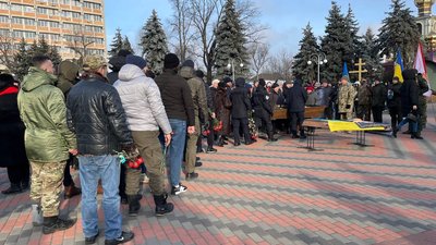 З 17 років став на захист України: у Черкасах попрощались з полеглим азовцем З 17 років став на захист України: у Черкасах попрощались з полеглим азовцем