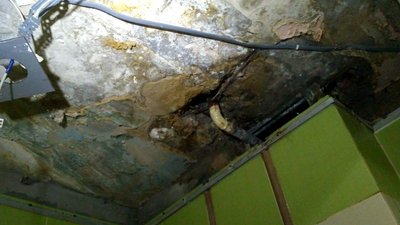 У Луцьку не можуть усунути затоплення квартири У Луцьку не можуть усунути затоплення квартири