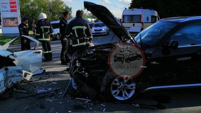 Смертельне ДТП у Хмельницькому: загинув водій. Фото: dtp_khm. Смертельне ДТП у Хмельницькому: загинув водій. Фото: dtp_khm.