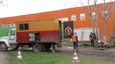 У Херсоні 10 будинків були без води 5 годин через прорив труби У Херсоні 10 будинків були без води 5 годин через прорив труби