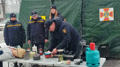 Черкаські рятувальники розповіли, як користуватися генераторами та газовими пальниками Черкаські рятувальники розповіли, як користуватися генераторами та газовими пальниками