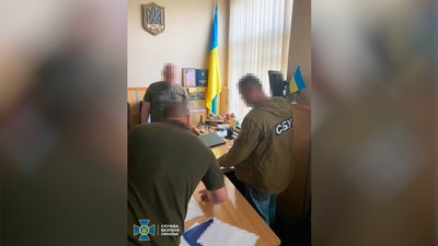 СБУ проводить обшуки в кабінетах причетних СБУ проводить обшуки в кабінетах причетних
