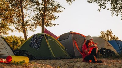 Як чернівчанка допомагає відновлювати зруйновані будинки на деокупованих територіях Як чернівчанка допомагає відновлювати зруйновані будинки на деокупованих територіях