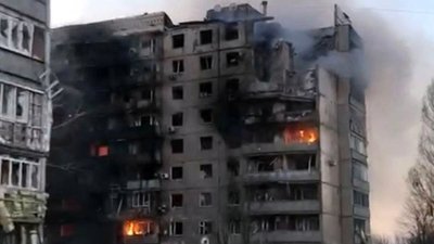Пожежа після обстрілу у житловому будинку на Донеччині Пожежа після обстрілу у житловому будинку на Донеччині