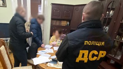 Експосадовицю Чернівецької ОВА судитимуть за незаконне переправлення чоловіків за кордон: що відомо