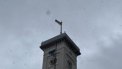У Львові відзначають 33-тю річницю підняття прапора над Ратушею У Львові відзначають 33-тю річницю підняття прапора над Ратушею