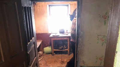 На Прикарпатті чоловік поранив товариша металевою скобою На Прикарпатті чоловік поранив товариша металевою скобою