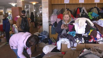 Півтисячі людей щодня звертаються до луцького центру взаємодопомоги переселенцям Півтисячі людей щодня звертаються до луцького центру взаємодопомоги переселенцям