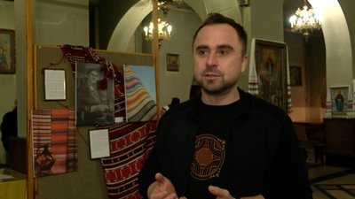 Рівненський і київський колорит у "Ткацтво.UA": вироби двох майстринь поєднали в одній виставці Рівненський і київський колорит у "Ткацтво.UA": вироби двох майстринь поєднали в одній виставці