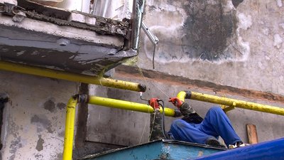 У двох під’їздах кропивницької багатоповерхівки, де стався вибух, відновлять газопостачання