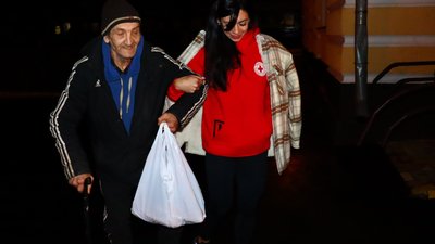 На Житомирщину черговим евакуаційним потягом приїхали 20 жителів Донеччини На Житомирщину черговим евакуаційним потягом приїхали 20 жителів Донеччини