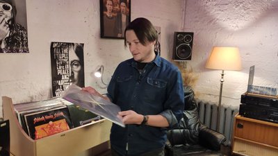 Учасник клубу любителів вінілу Ростислав Фук Учасник клубу любителів вінілу Ростислав Фук