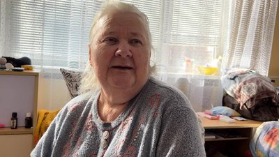 Пів року жили в підвалі. Волонтери привезли в Миколаїв сімох жінок з Очакова Пів року жили в підвалі. Волонтери привезли в Миколаїв сімох жінок з Очакова