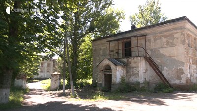 Два роки після пожежі: як виглядає палац Шидловських на Харківщині — репортаж Два роки після пожежі: як виглядає палац Шидловських на Харківщині — репортаж