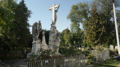 Скульптури Круазі на кладовищі у Сумах: чому пам'ятки не можна евакуювати та як їх захищатимуть від обстрілів