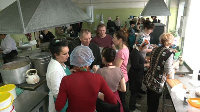 У Черкасах дві сотні кухарів готують їжу для військових