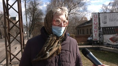 Смартфон за вакцинацію. Що кажуть пенсіонери на Львівщині