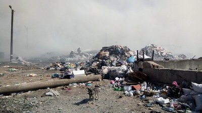 Пожежу на кропивницькому сміттєзвалищі гасять більше шести годин