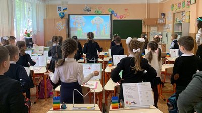 Як інклюзивна освіта допомагає соціалізуватись дітям з інвалідністю Як інклюзивна освіта допомагає соціалізуватись дітям з інвалідністю