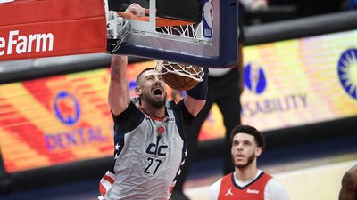 Потужний данк Леня та 10 очок. Як українець у складі "Візардз" переміг у овертаймі колишню команду