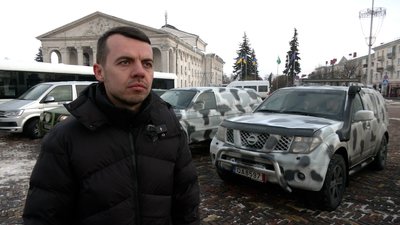 Латвійці передали Чернігову десять вживаних автобусів та п'ять авто для ЗСУ Латвійці передали Чернігову десять вживаних автобусів та п'ять авто для ЗСУ