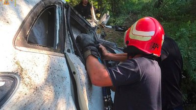 Під час обгону збив чоловіка та врізався в іншу автівку: подробиці ДТП під Славутичем Під час обгону збив чоловіка та врізався в іншу автівку: подробиці ДТП під Славутичем
