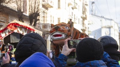 Колектив, що перевдягнувся в тигрів Колектив, що перевдягнувся в тигрів