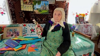 У її вінках виходили заміж мало не всі жінки Антонівки: як майстриня з Чернігівщини все життя вдягала наречених