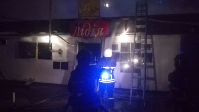 В Одесі спалахнула пожежа в закинутому кафе В Одесі спалахнула пожежа в закинутому кафе