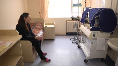 У Житомирі у відділенні реанімації новонароджених відкрили палати перебування матері і дитини У Житомирі у відділенні реанімації новонароджених відкрили палати перебування матері і дитини