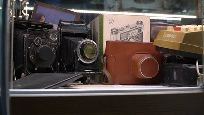 Дніпрянин Аркадій Мількін колекціонує радянські фотоапарати Дніпрянин Аркадій Мількін колекціонує радянські фотоапарати